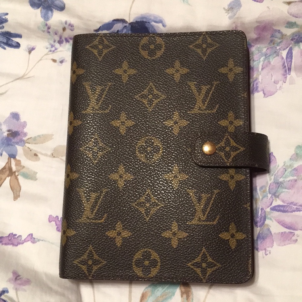 LOUIS VUITTON MM AGENDA (authentic)